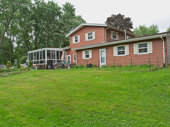 5th image of 10160 Debbie Ln