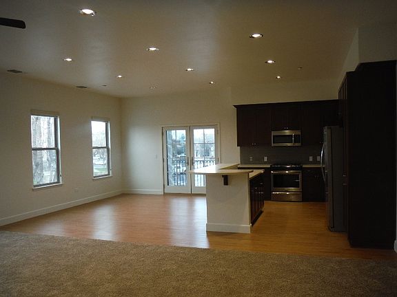 5th image of 223 N Irwin St APT H