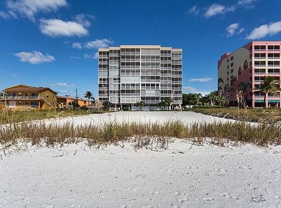 3rd image of 500 Estero Blvd APT 796