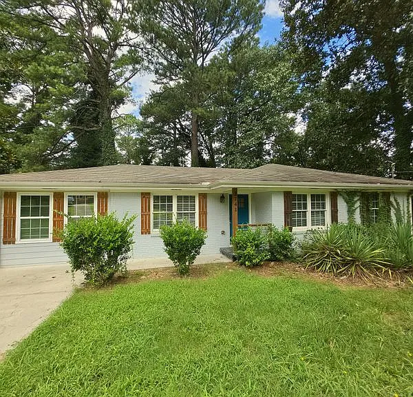 2741 Norma Cir — Photo 1