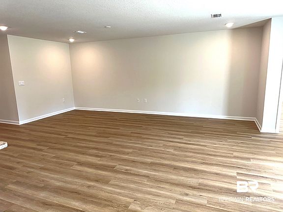5th image of 1227 Hayward Loop