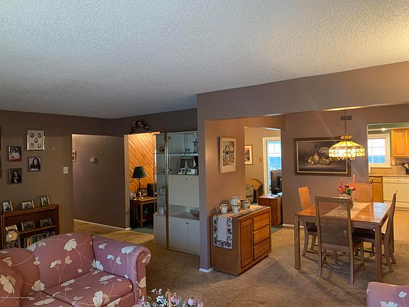 3rd image of 164 Shenandoah Blvd