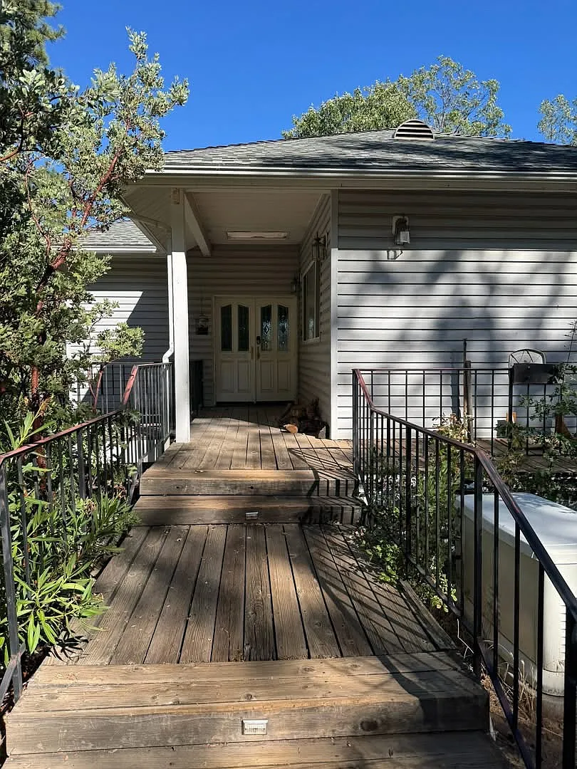 2 bed, 2000 sqft, $2,995 — Photo 1