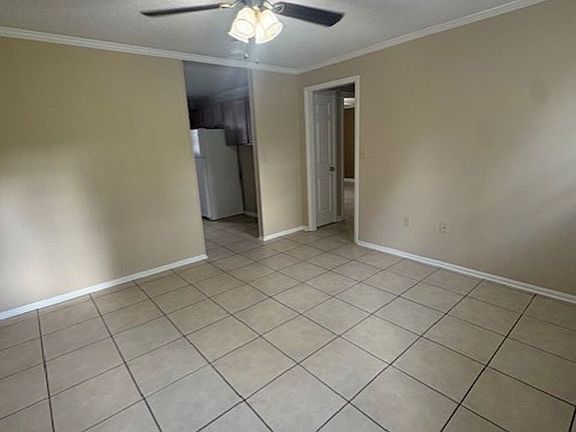 2nd image of 801 Gilliam St #9
