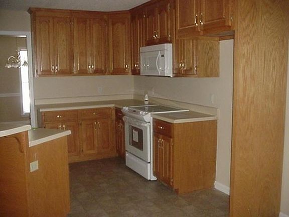 5th image of 10 Virginia Dr