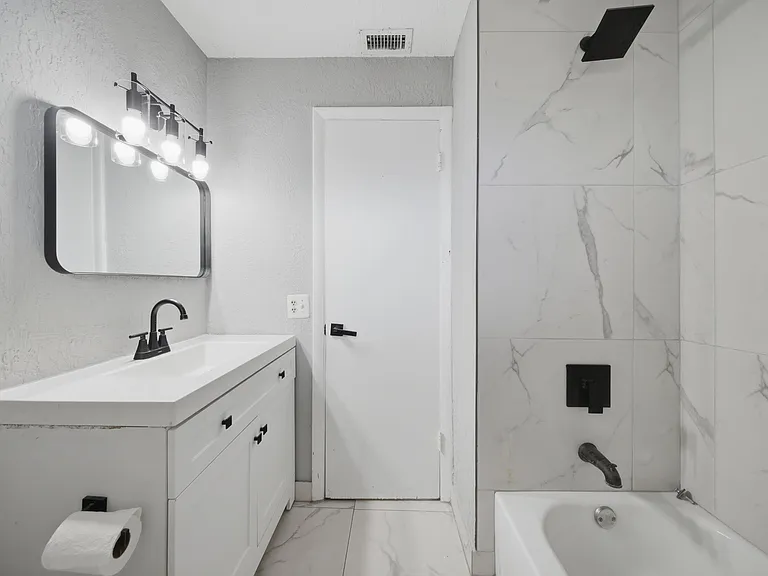 4681 SW 43rd Ter #2 — Photo 11