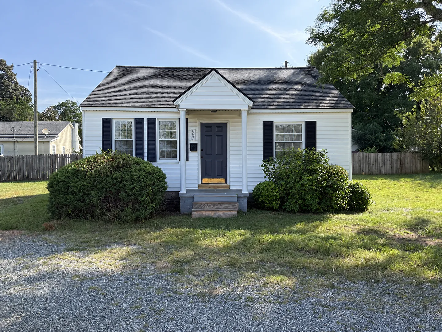 Two bedroom, 1 bath house in Graham — Photo 1