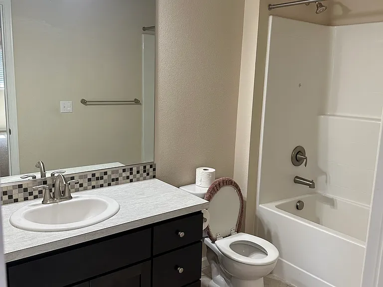 7395 NW 164th Ave — Photo 17