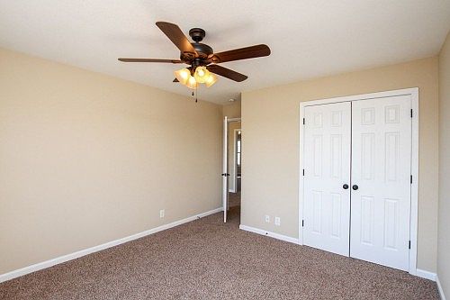 3rd image of 3899 Parade Dr