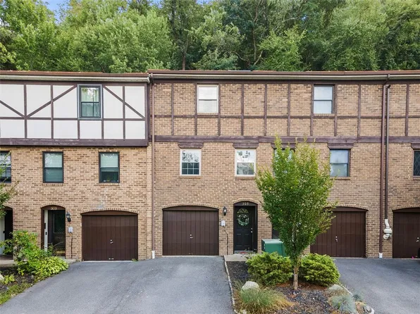 305 Newton Sq, Coraopolis, PA 15108