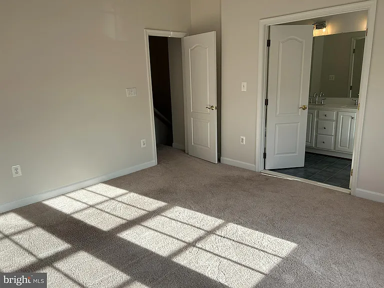 111 Maximillian Ct SW — Photo 13