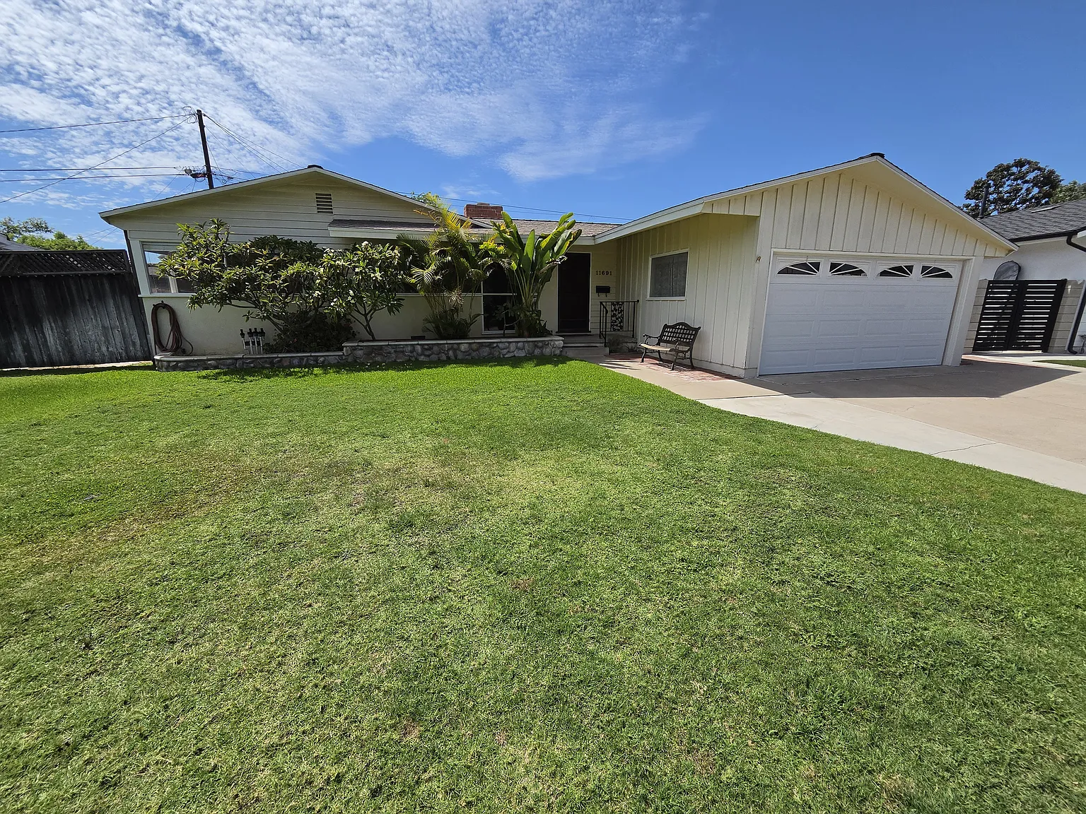4 bed, 1646 sqft, $4,200 — Photo 1
