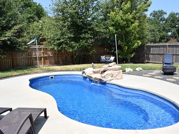 2nd image of 22510 Rangeview Dr