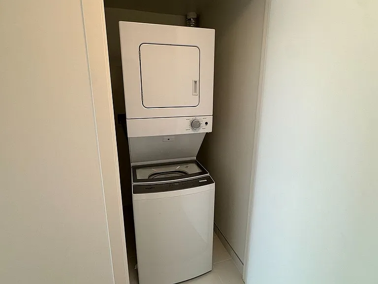 1185 Dupont St #621 — Photo 15