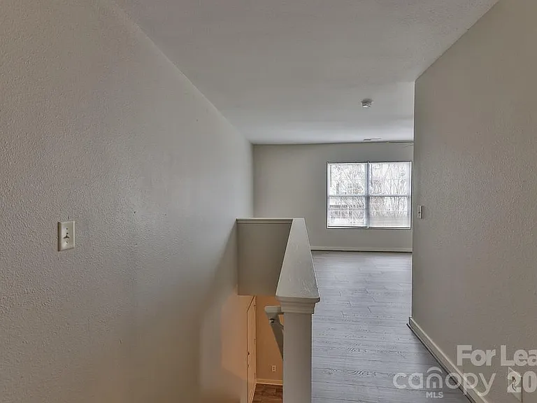 8946 Chalkstone Rd — Photo 23