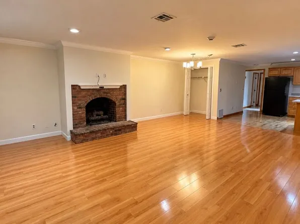 6 Towle Farm Rd #6, Hampton, NH 03842