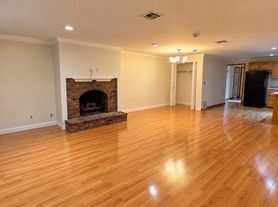 6 Towle Farm Rd, Hampton, NH