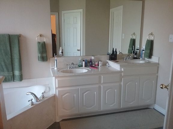 3rd image of 9169 Hawley Dr
