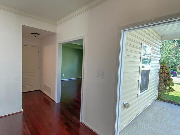 5th image of 253 Camerton Ln
