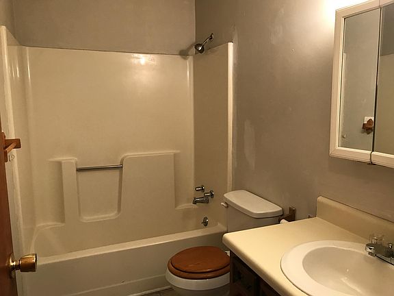 5th image of 1508 Guildhall Ave NW