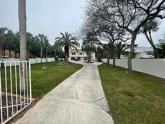 2nd image of 40 Gulf Blvd