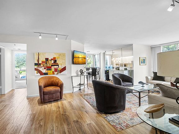 5th image of 1624 Bridgewood Drive #4
