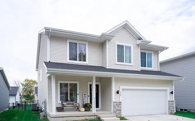 4 bed, 2163 sqft, $2,000 — Photo 1