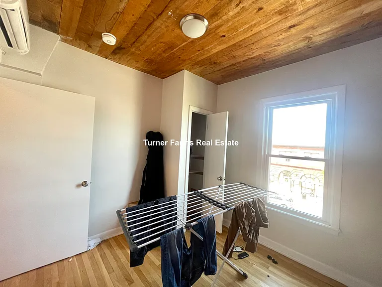 162 Broadway #3 — Photo 3