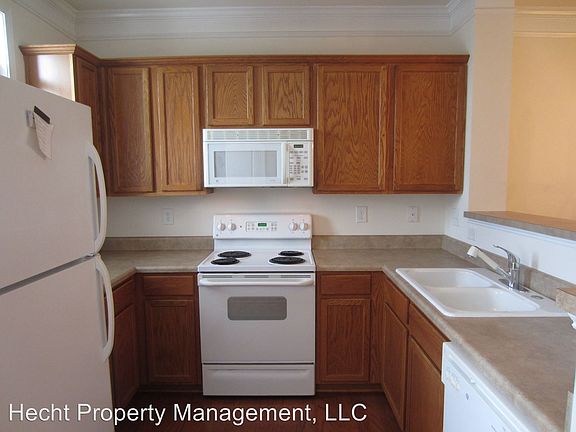 5th image of 216 Welton Way