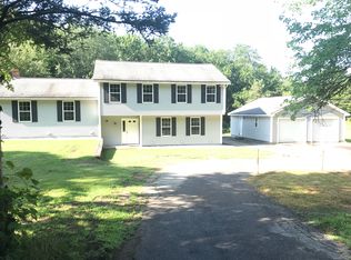 4 Mill Rd, Londonderry, NH 03053