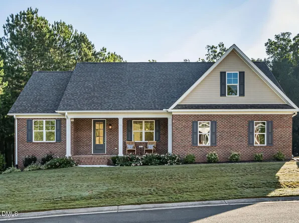 1701 Portico Cir, Sanford, NC 27330