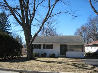 1815 S 3rd Pl, St Charles, IL 60174