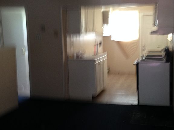 kitchenette w/washer/dryer hook up