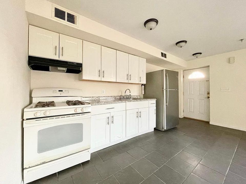 2nd image of 1884 Kennedy Blvd #S