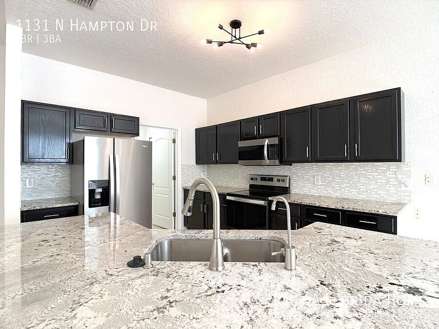 Sign a lease on or before August 31, 2026, and receive $200 off the security deposit. Beautiful 4... — Photo 4