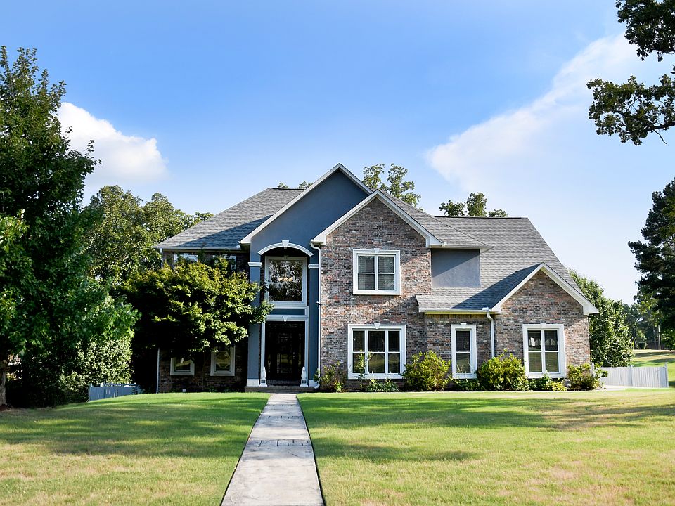 1st image of 102 Ives Dr