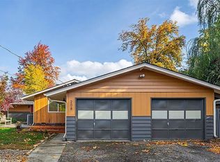 208 Oregon Ter, Medford, OR