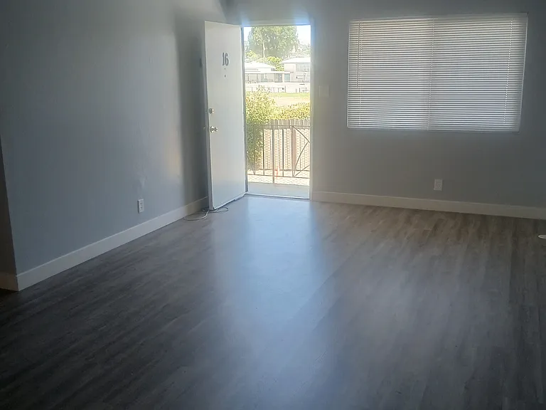 2506 Grove Way #16 — Photo 2