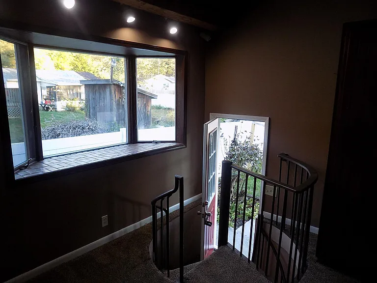 1060 Annapolis Ave — Photo 25