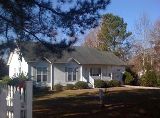 702 Cedar Ave, Hampstead, NC 28443