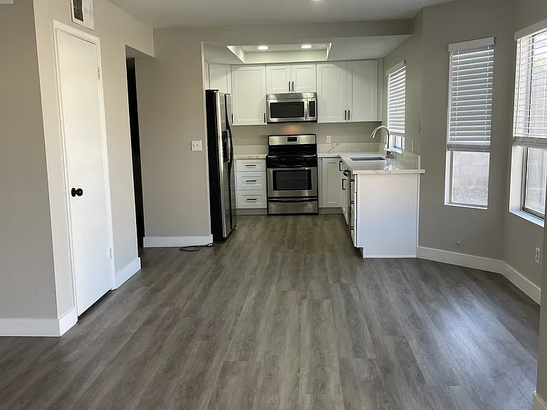 2840 Belleza Ln — Photo 24
