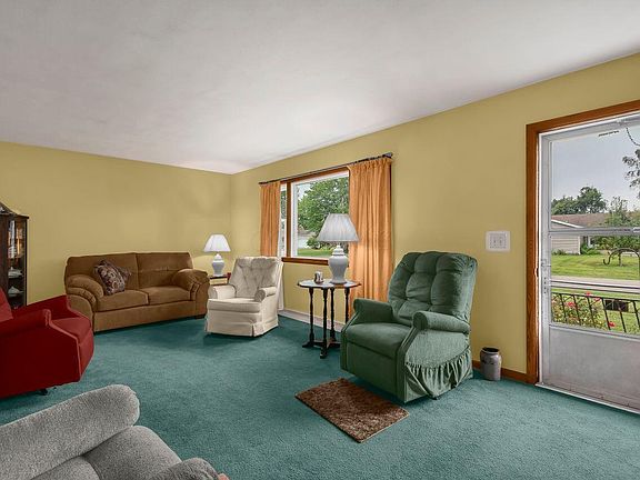 4th image of 152 Brenton Dr