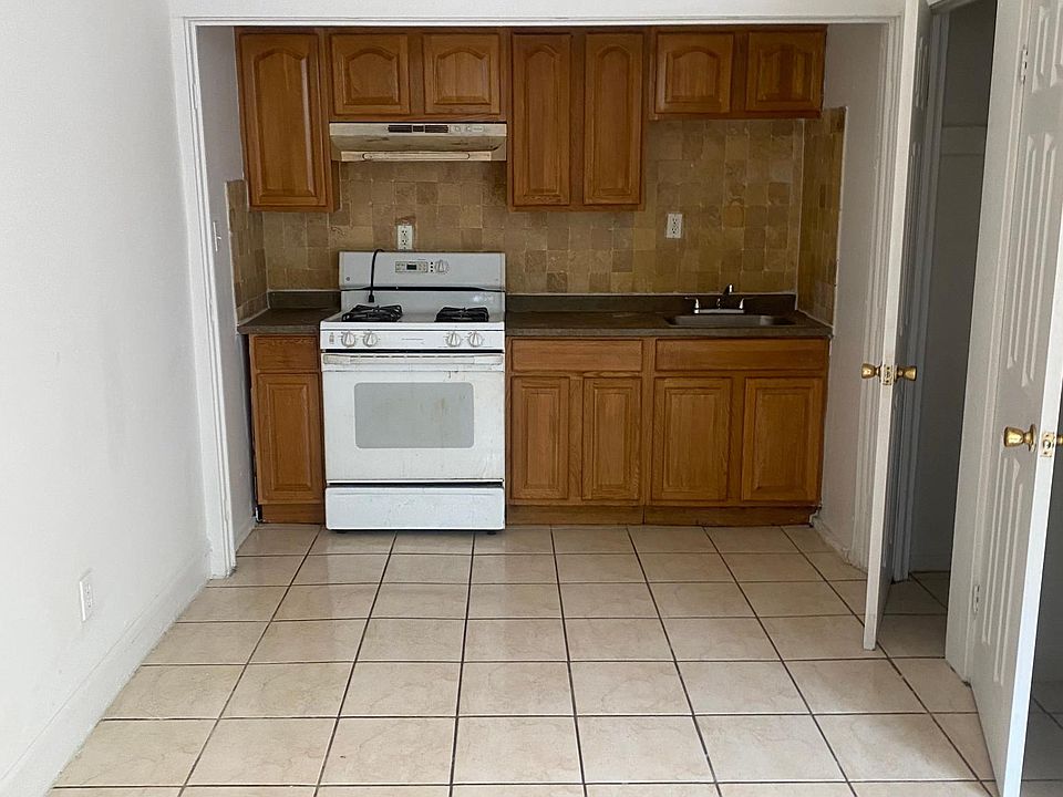 2nd image of 30 N 6th St #0