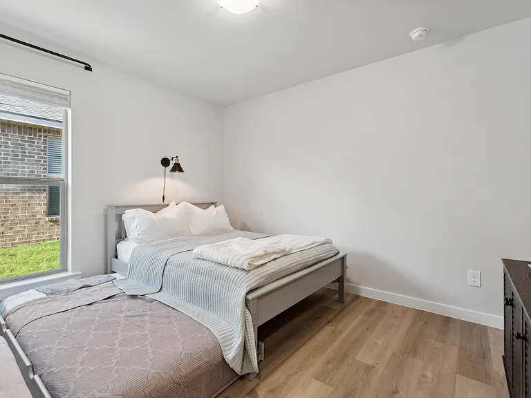 10510 Abbeville Ave — Photo 11