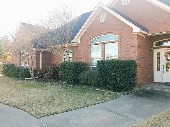 2nd image of 407 Briarwood Ct