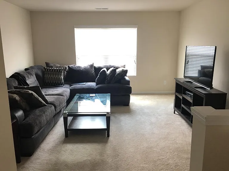 8044 Remington Heights Dr — Photo 21