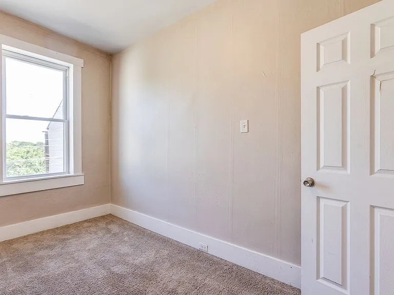 10 - 35 Mt Oliver — Photo 3
