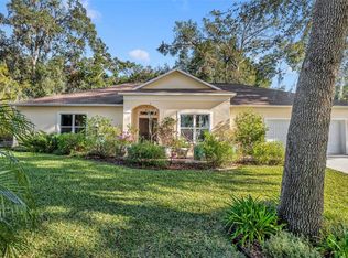 214 Forest Park Ln, Lady Lake, FL 32159