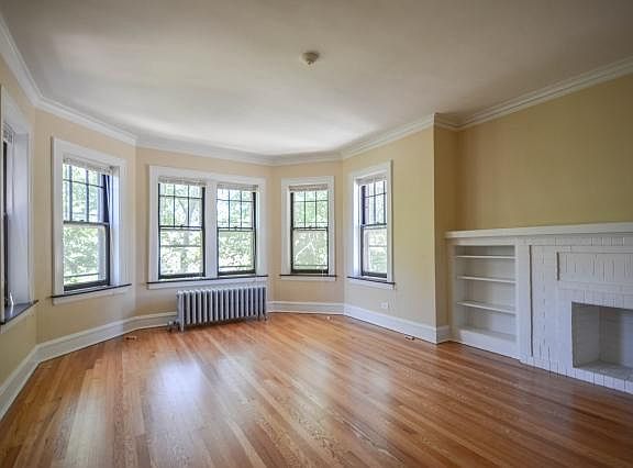4th image of 2327 W Winnemac Ave #3E