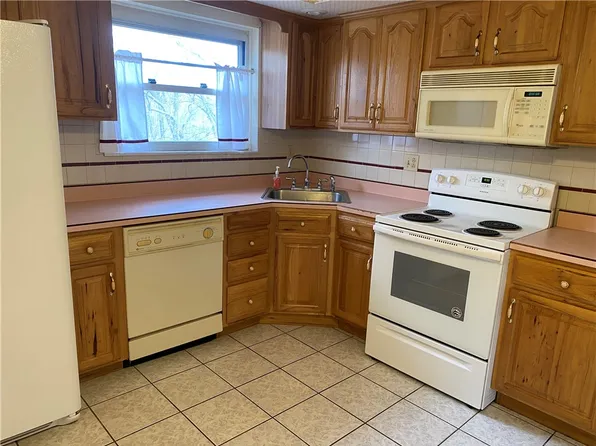 705 Redstone Dr, Allison Park, PA 15101